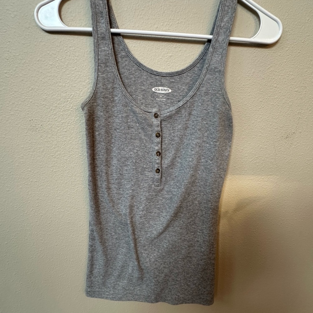 Old Navy Gray Ribbed Tank Top. Size XSmall